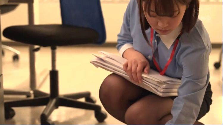 架乃ゆら パンストOL　セクハラ　言いなり　レイプ　舌射