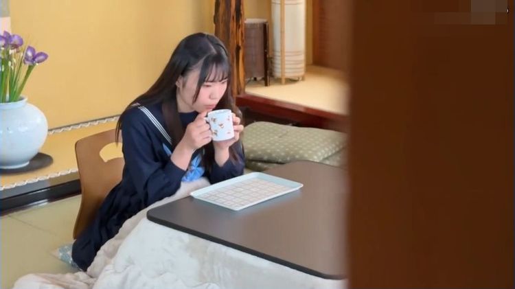 七藤優亜 美少女JK 高身長 ラブセックス ノーブラ