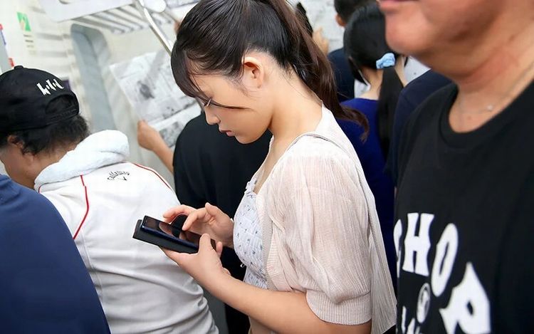 声我慢 痴漢 レイプ